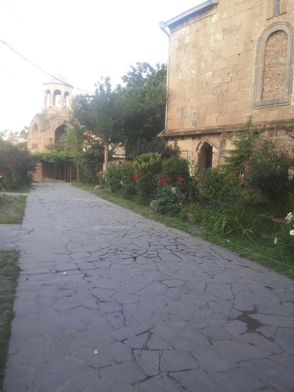 Guesthouse Zeinabi Tbilisi Ngoại thất bức ảnh